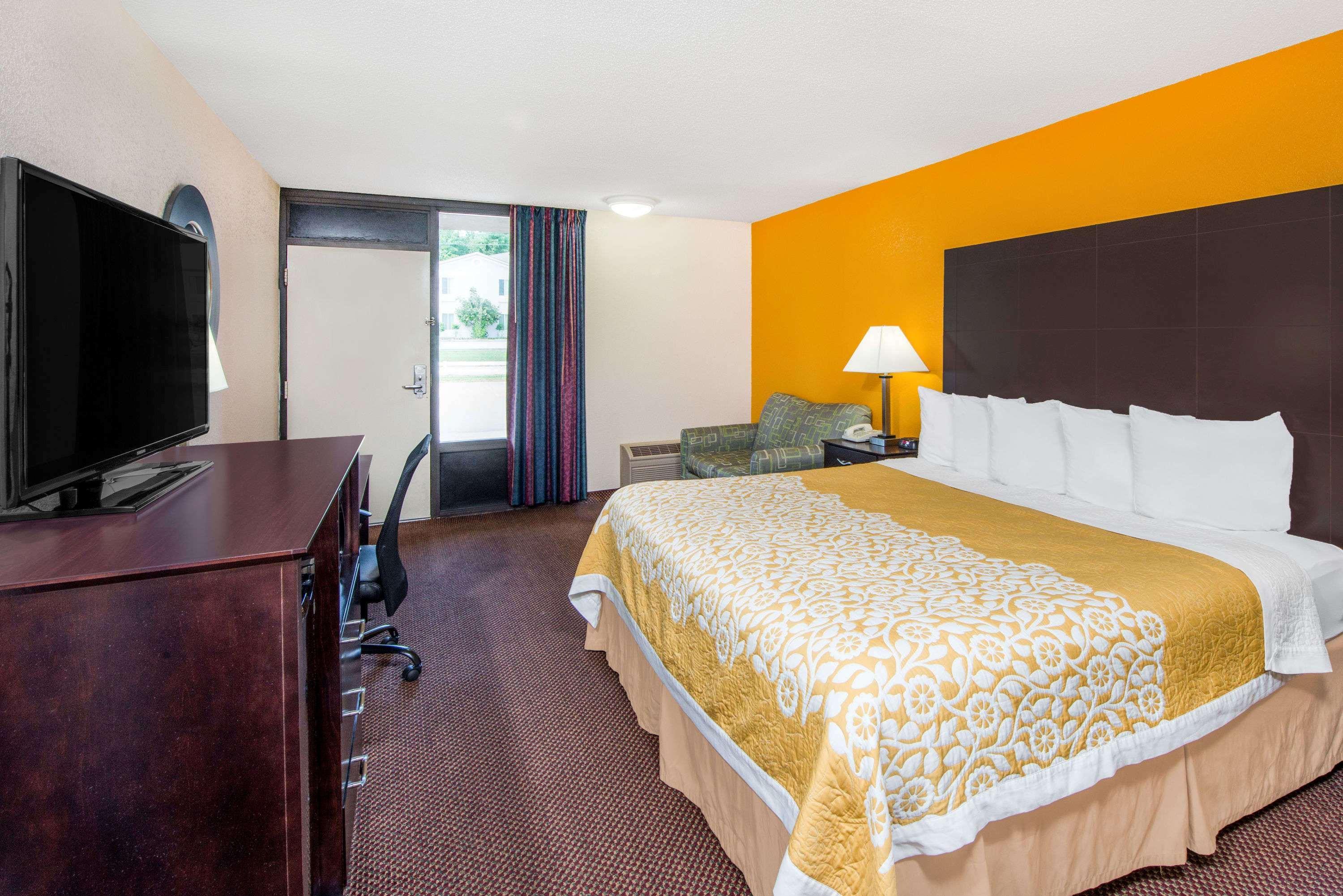 Days Inn By Wyndham Calvert City - Paducah East Esterno foto
