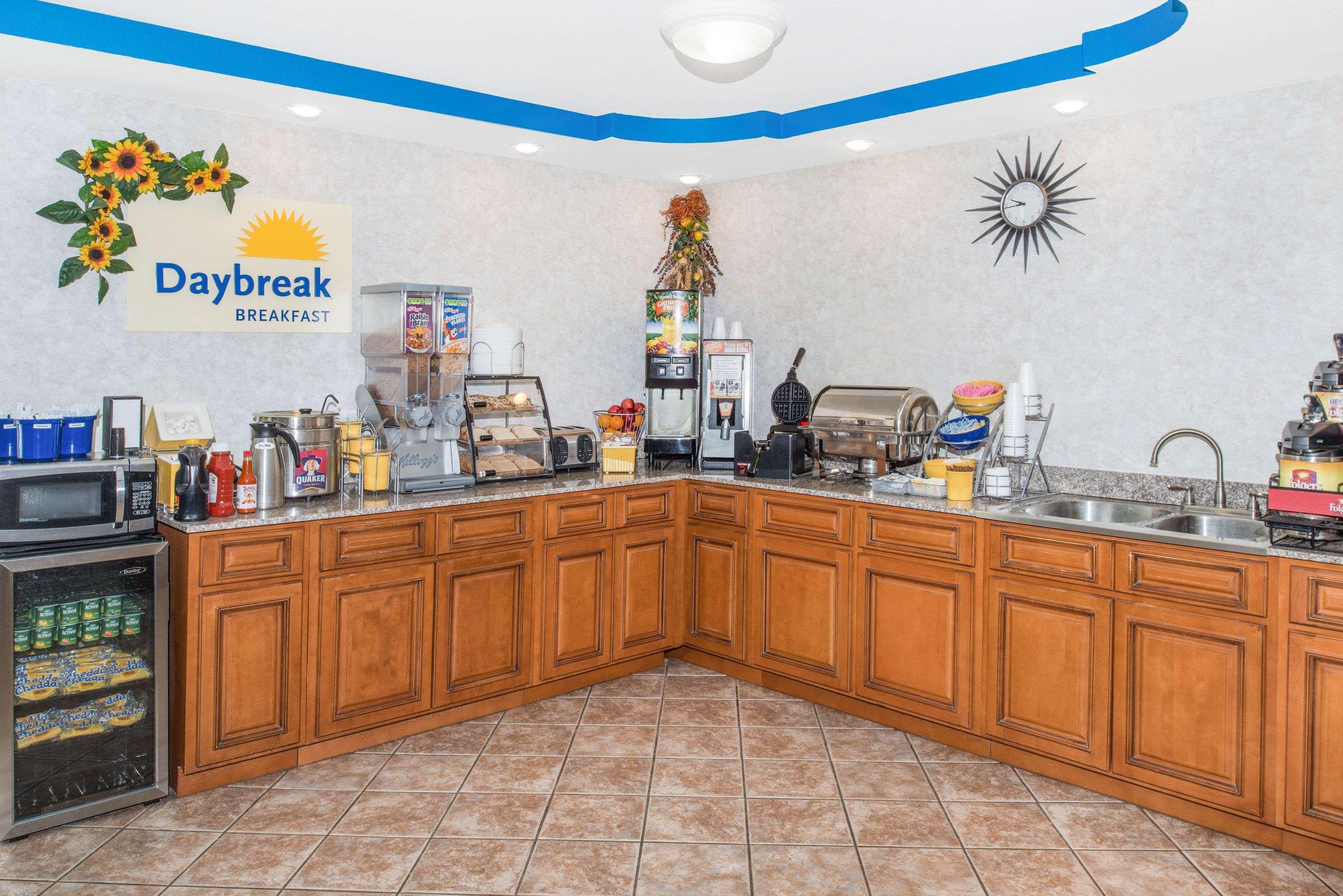 Days Inn By Wyndham Calvert City - Paducah East Esterno foto